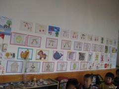 幼儿园墙面布置图片:乡村幼儿园教室布置