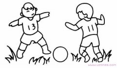 草地上踢足球的两个小男孩简笔画图片大全（铅笔素描）
