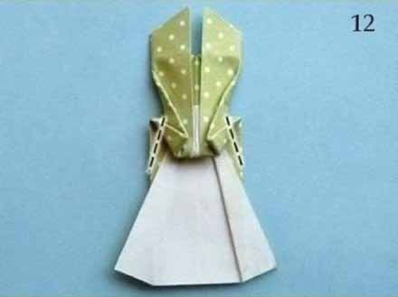 简单手工折纸裙子的折法图解教程-www.qqscb.com
