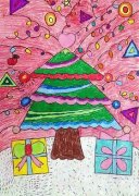 获奖圣诞节儿童蜡笔画作品＂美丽的圣诞树＂