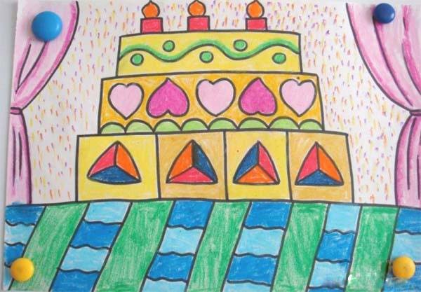 漂亮的生日蛋糕儿童画教师范画作品图片-www.qqscb.com