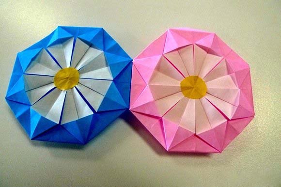 手工花球的折纸方法 折纸花球大全图解-www.qqscb.com