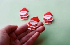 简单折纸可爱圣诞老人的折法图解教程