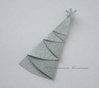 圣诞贺卡折纸方法 圣诞树卡片的折法图解教程