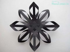 手工折纸漂亮雪花的折法 纸条雪花制作图解步骤