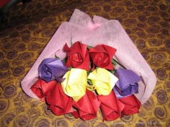 玫瑰花束制作方法 玫瑰花的折法图解步骤教程