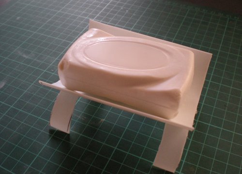 DIY香皂盒的做法 旧洗洁精塑料瓶制作香皂盒-www.qqscb.com